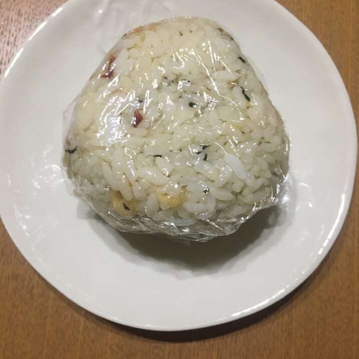 揚げ玉かつおぶしのりおにぎり